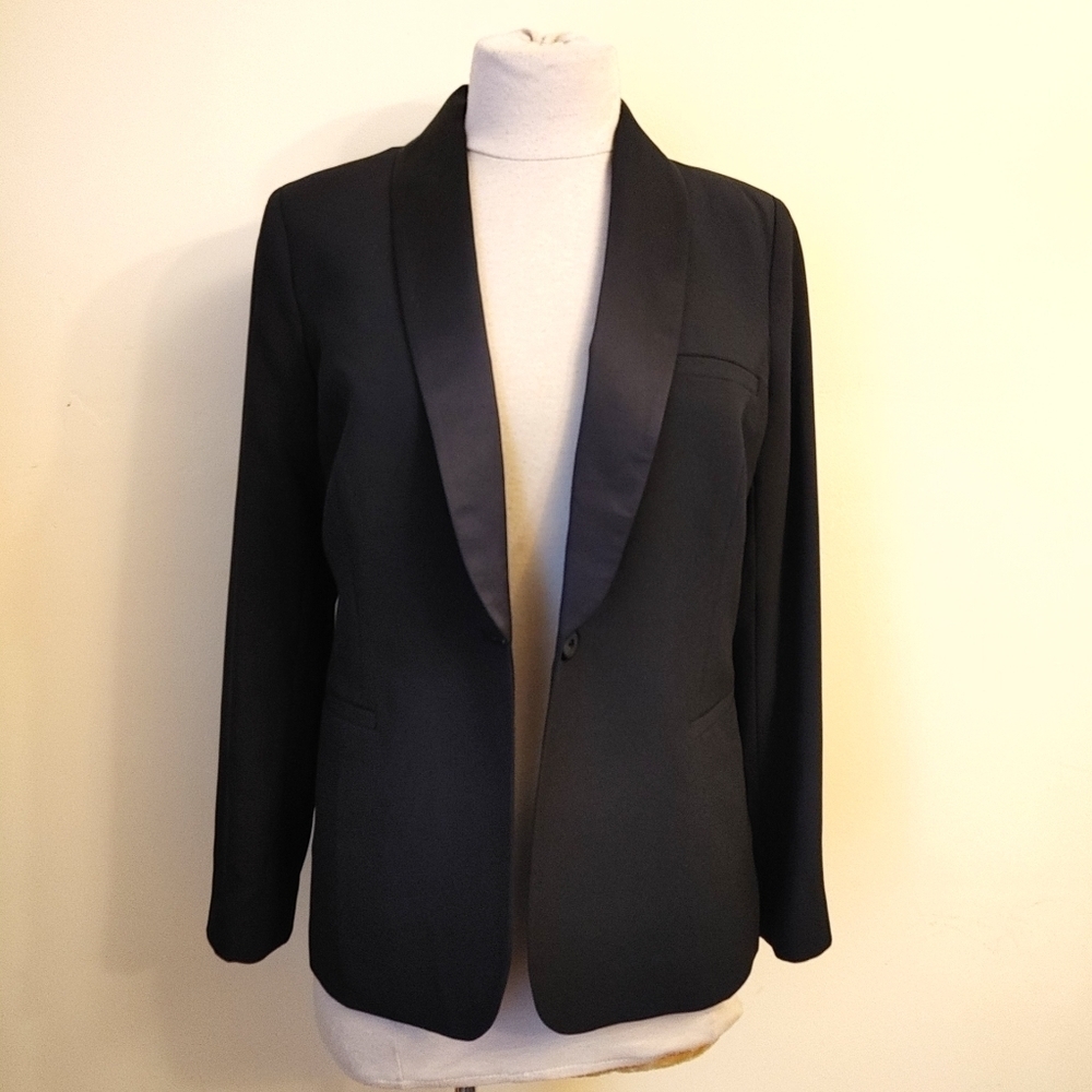 Women's Black Blazer size 6P‎ by Reitmans